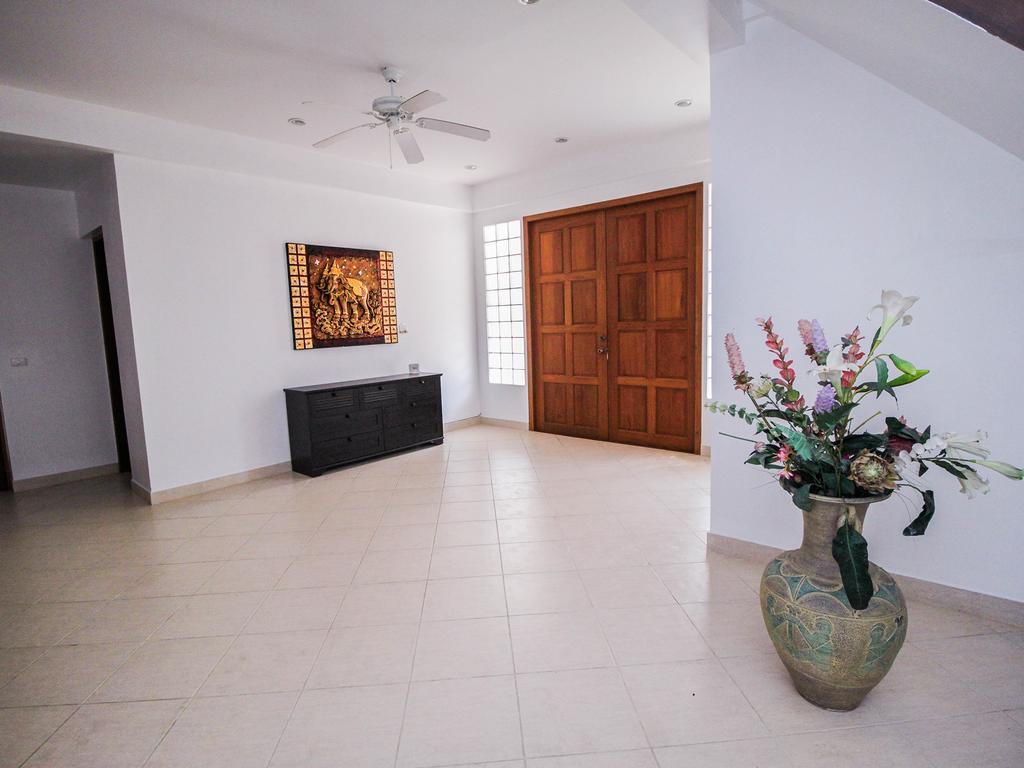 Naklua Pool Villa By Pattaya Sunny Rentals מראה חיצוני תמונה